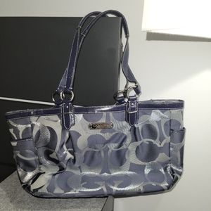 Coach navy tote bag.